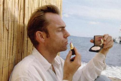 Hugo Weaving | Lipstick | Tacky Harper's Cryptic Clues Hugo Weaving | Lipstick | Tacky Harper's Cryptic Clues