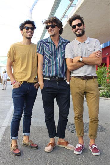 Hipsters show off their shoes | Tacky Harper's Cryptic Clues Hipsters show off their shoes | Tacky Harper's Cryptic Clues